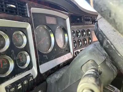 Kenworth T660 Instrument Panel Cluster