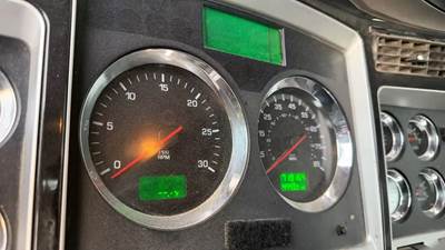 Kenworth T660 Instrument Panel Cluster