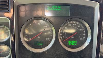 Kenworth T660 Instrument Panel Cluster