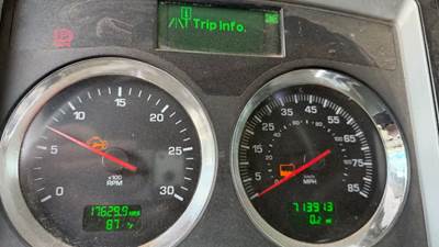 Kenworth T660 Instrument Panel Cluster
