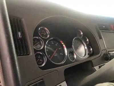 Kenworth T680 Instrument Panel Cluster