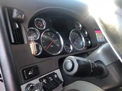 Kenworth T680 Instrument Panel Cluster