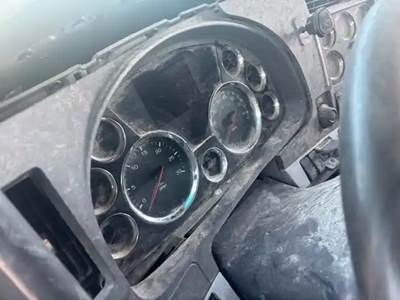 Kenworth T680 Instrument Panel Cluster
