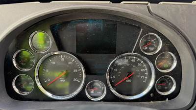 Kenworth T680 Instrument Panel Cluster
