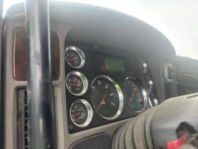Kenworth T700 Instrument Panel Cluster