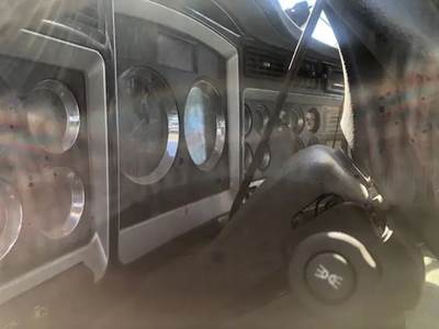 Kenworth T800 Instrument Panel Cluster