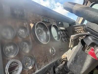 Kenworth T800 Instrument Panel Cluster