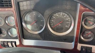 Kenworth T800 Instrument Panel Cluster