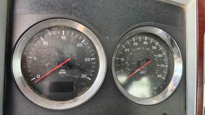 Kenworth T800 Instrument Panel Cluster