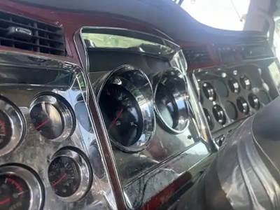 Kenworth W900 Instrument Panel Cluster
