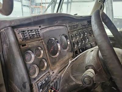 Kenworth W900 Instrument Panel Cluster