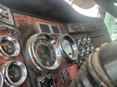 Kenworth W900 Instrument Panel Cluster