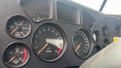 Mack Pinnacle CXU612 Instrument Panel Cluster for a 2017 Mack CXU612