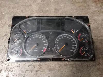 Mack Pinnacle CXU613 Instrument Panel Cluster for a 2015 Mack CXU613