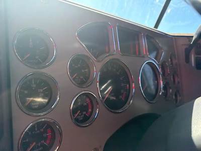 Mack Pinnacle CXU613 Instrument Panel Cluster for a 2018 Mack CXU613