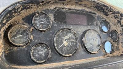 Peterbilt 348 Instrument Panel Cluster