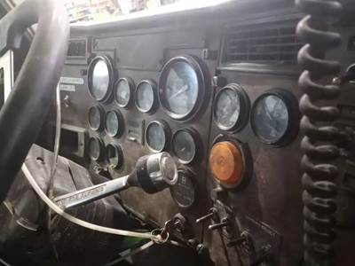 Peterbilt 378 Instrument Panel Cluster