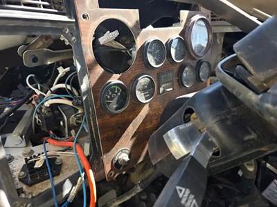 Peterbilt 378 Instrument Panel Cluster