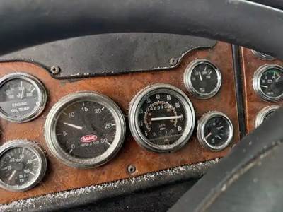 Peterbilt 379 Instrument Panel Cluster