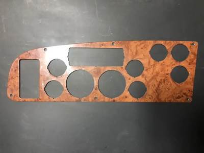 Peterbilt 387 Instrument Panel Cluster