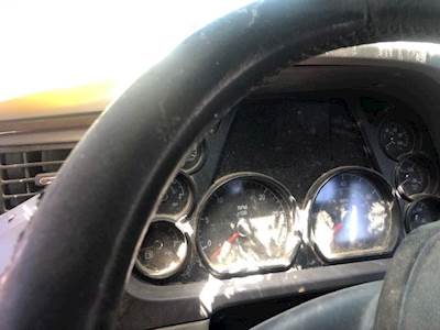 Peterbilt 579 Instrument Panel Cluster
