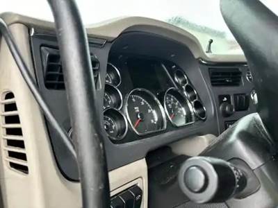 Peterbilt 579 Instrument Panel Cluster