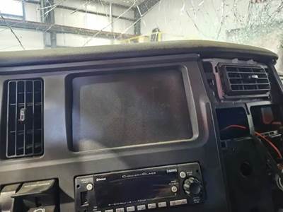 Peterbilt 579 Instrument Panel Cluster
