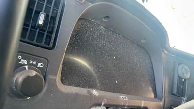 Peterbilt 579 Instrument Panel Cluster