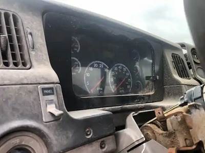 Sterling 9500 Series Instrument Panel Cluster