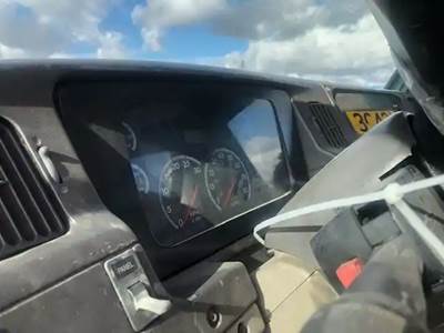 Sterling A9500 Instrument Panel Cluster