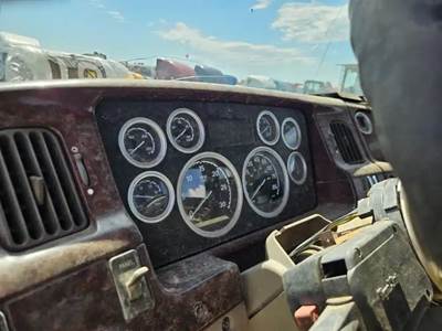 Sterling A9500 Instrument Panel Cluster