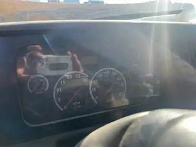 Sterling L7500 Instrument Panel Cluster