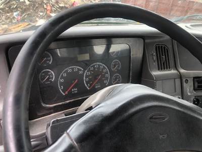 Sterling L9500 Instrument Panel Cluster