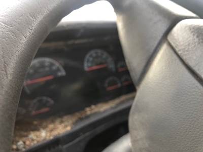 Volvo VNL Instrument Panel Cluster