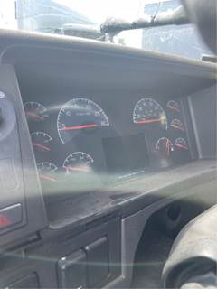 Volvo VNL Instrument Panel Cluster