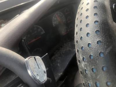 Volvo VNL Instrument Panel Cluster