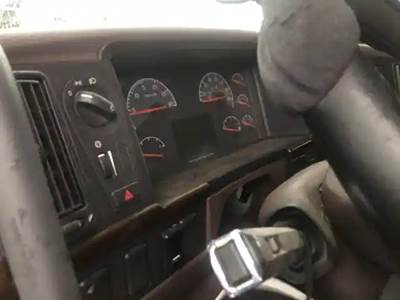 Volvo VNL Instrument Panel Cluster