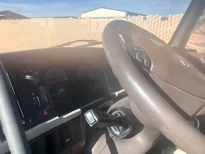 Volvo VNL Instrument Panel Cluster