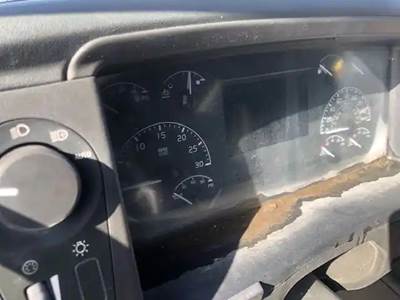 Volvo VNL Instrument Panel Cluster