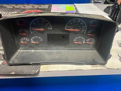 Volvo VNL Instrument Panel Cluster