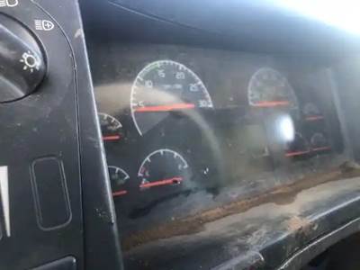 Volvo VNL Instrument Panel Cluster