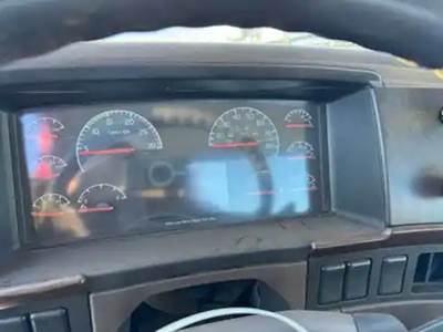 Volvo VNL Instrument Panel Cluster