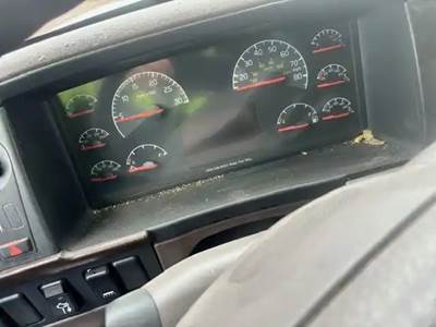 Volvo VNL Instrument Panel Cluster