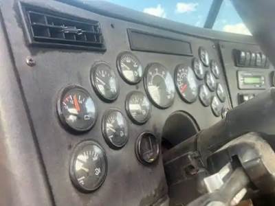 Western Star 6900 XD Instrument Panel Cluster