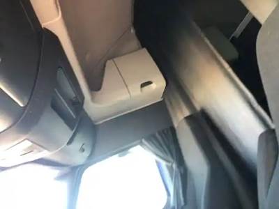 Freightliner Cascadia 126 Interior Part