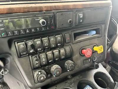 International LT625 Interior Part