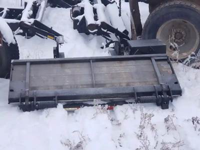 Freightliner Cascadia 113 Liftgate