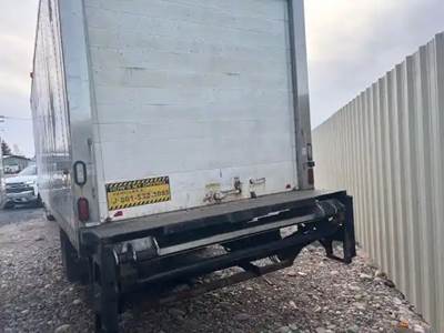 Freightliner M2 106 Liftgate