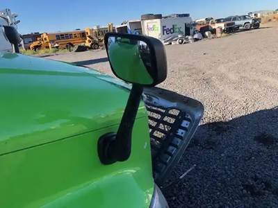 Freightliner Cascadia 125 Right Mirror