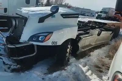 Freightliner Cascadia 126 Left Mirror